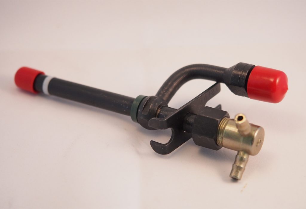 Kubota V2203 Nozzle Holder and Glow Plug Thaireefer Group